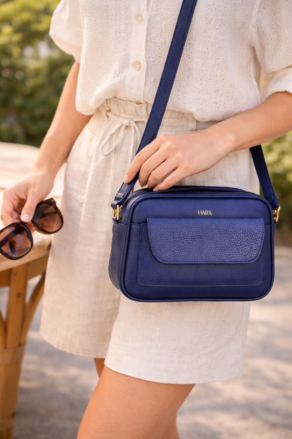 Crossbody elegant